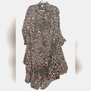 Truly 4 You Leopard print button down shirt dress. Size medium NWT